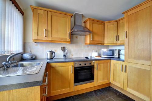 Iekārtas, 2 Bed in Welshpool oc-wab256 in Berriew
