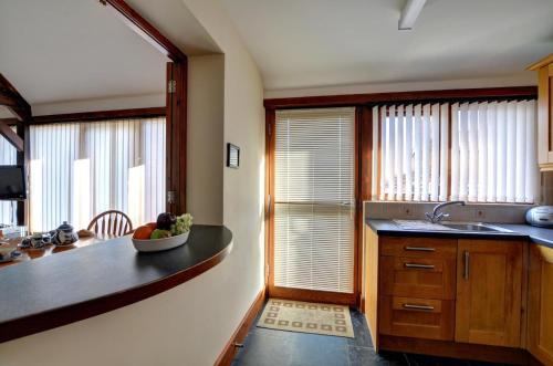 Iekārtas, 2 Bed in Welshpool oc-wab256 in Berriew