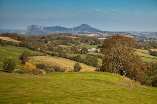 Iekārtas, 2 Bed in Welshpool oc-wab256 in Berriew