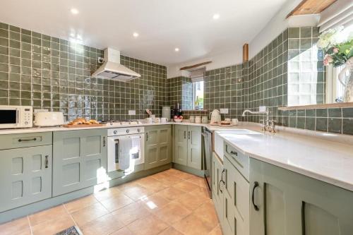 Seadmed, 3 Bed in Calver oc-h33087 in Calver