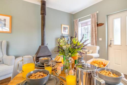 Facilities, 2 Bed in Bentley oc-thpo in Capel St Mary
