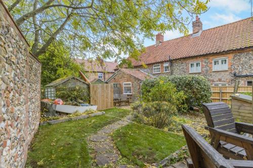 Iekārtas, 2 Bed in East Rudham oc-t33378 in East Rudham