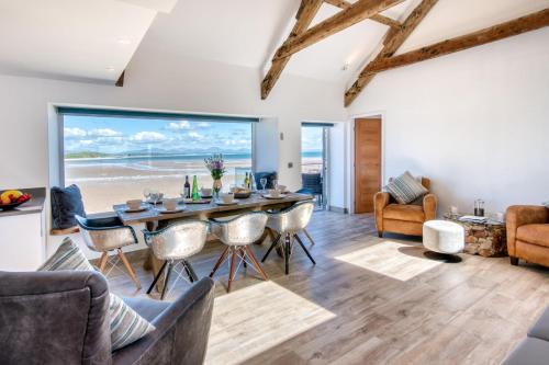 Facilities, 3 Bed in Llanbedrog oc-1thebo in Llanbedrog