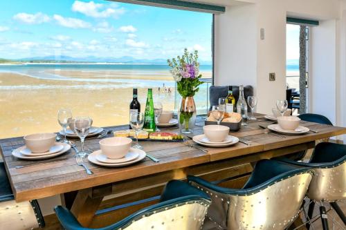 Facilities, 3 Bed in Llanbedrog oc-1thebo in Llanbedrog