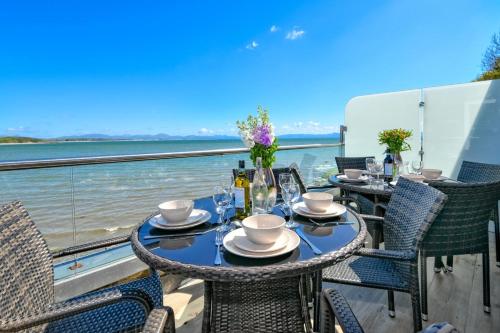 Facilities, 3 Bed in Llanbedrog oc-1thebo in Llanbedrog
