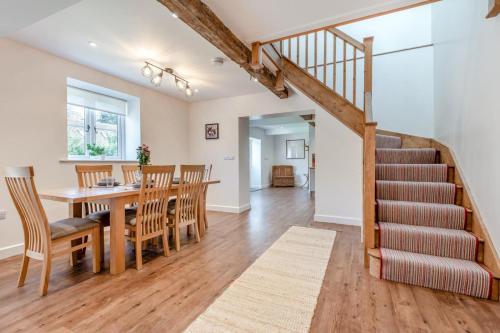 Iekārtas, 2 Bed in Blandford St. Mary oc-s33308 in Charlton Marshall