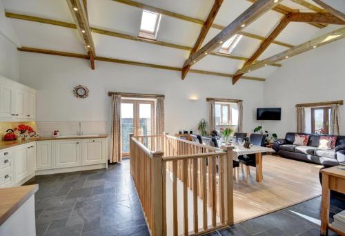 Iekārtas, 2 Bed in Muddiford oc-gran6 in Shirwell