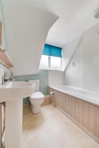 Faciliteter, 3 Bed in Woodbridge oc-acot in Woodbridge