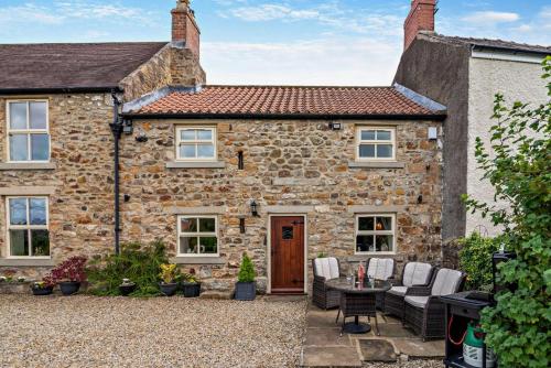 Iekārtas, 2 Bed in Bolam oc-b29967 in Hilton (Durham)