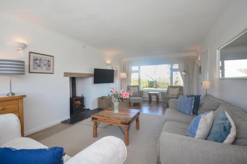 Seadmed, 4 Bed in Padstow oc-p00425 in Saint Merryn