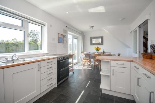 Seadmed, 4 Bed in Padstow oc-p00425 in Saint Merryn