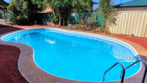 Across Country Motor Inn in Dubbo