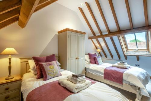 3 Bed in Lower Bodham oc-h29592 - Tap to explore photos