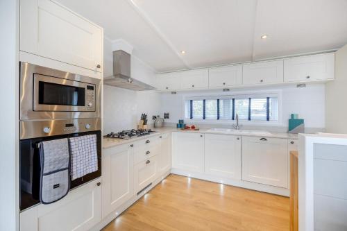 Iekārtas, 2 Bed in Tallington oc-b32208 in Greitforda