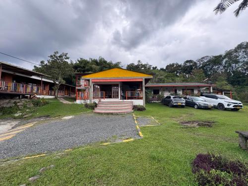 숙소 외관, Kumanday Lodge in 문도 누에보