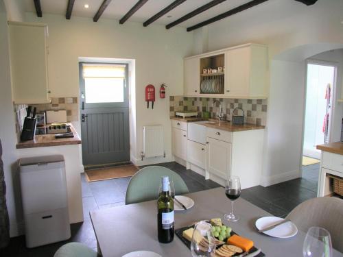 Iekārtas, 2 Bed in Ashbourne oc-dcbob in Hognaston