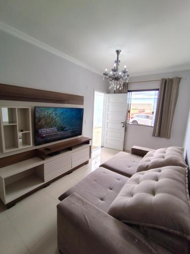 Casa com Piscina e Churrasqueira, conforto e lazer