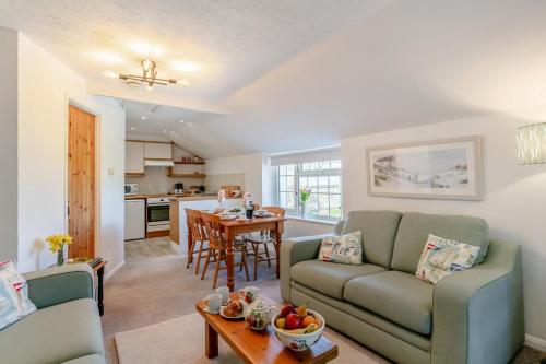 Iekārtas, 3 Bed in Whitstone oc-b31811 in Whitstone