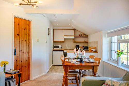 Iekārtas, 3 Bed in Whitstone oc-b31811 in Whitstone