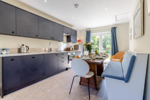 Iekārtas, 2 Bed in Kettlestone oc-t32268 in Kettlestone
