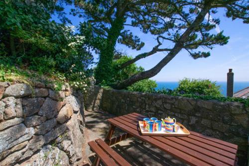 3 Bed in Mousehole oc-tamris, Mousehole