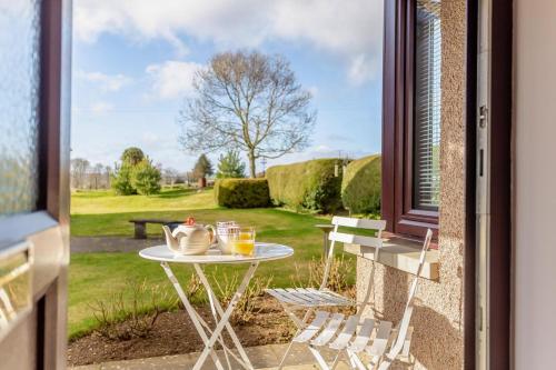 Iekārtas, 2 Bed in Insch oc-t30986 in Insch