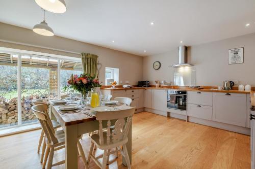 Iekārtas, 3 Bed in Staplecross oc-rh1162 in Whatlington