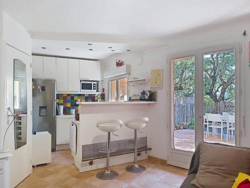 T2 Cabine 33m², Terrasse, Parking, 6 Pers - FR-1-610-123