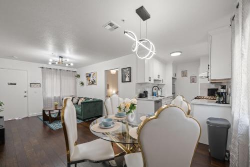LuxuryCondo DTAlhambra Near Starbucks Free2Parking