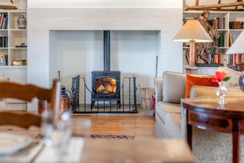 Iekārtas, 2 Bed in Hellingly oc-b29393 in Cowbeech