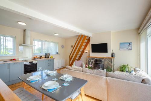 Iekārtas, 2 Bed in Abersoch oc-c31969 in Abersoch