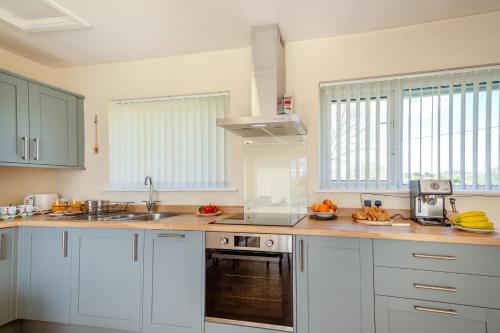 Iekārtas, 2 Bed in Abersoch oc-c31969 in Abersoch