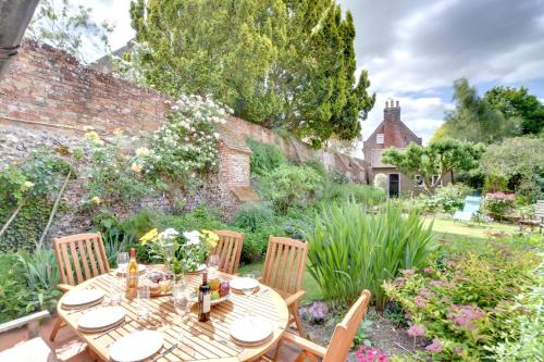 Iekārtas, 4 Bed in Barham oc-ct016 in Barham