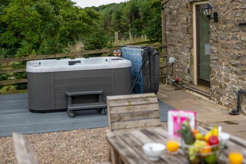 Facilities, 2 Bed in Fylingdales oc-wa313 in Flask