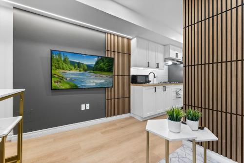 High Park Grove Modern 1B1B, Kitchen, Laundry – khách sạn tại Phố cổToronto
