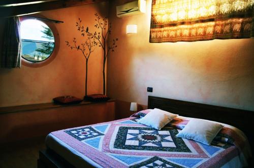 2 bedrooms, 3 beds
