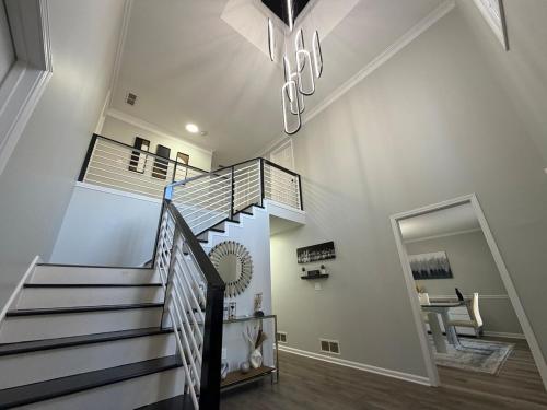 Luxury 4BR Retreat PS5 Massage Chair Renovated in 蘇萬尼