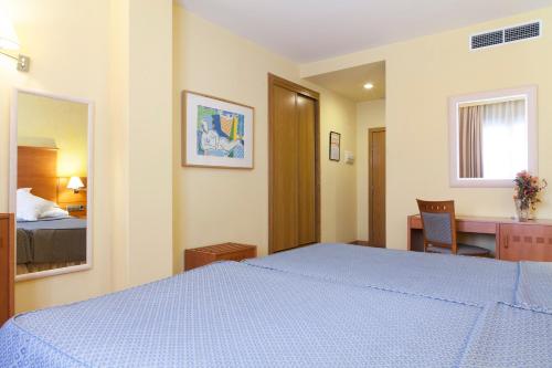 Hotel Cervantes - main image