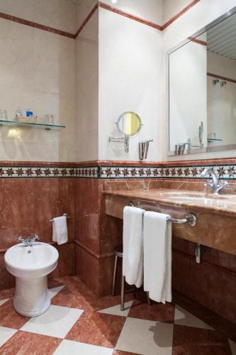 Hotel Cervantes - image 9