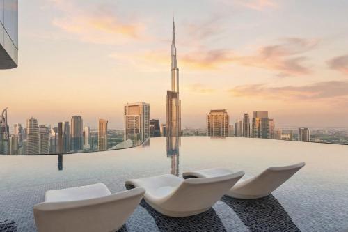 55th Floor 2BR with Burj View & Infinity Pool - image 11