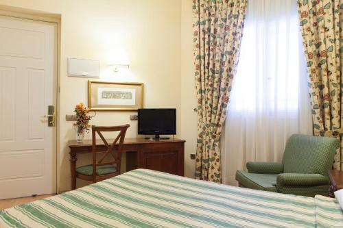 Hotel Cervantes - image 6