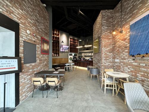 쓰리세븐호텔 (Three seven hotel -previously JN Park Hotel Dongdaemun) in 동대문