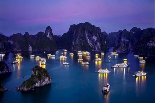 Exterior view of Cruise Lan Ha Bay 2 Day 1 Night pick-up from Hanoi