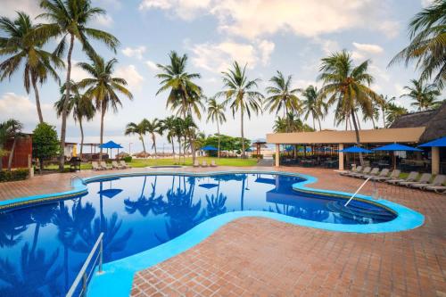 Grand Decameron Complex Bucerias, A Trademark All-Inclusive Resort, Бусериас (фото 11)