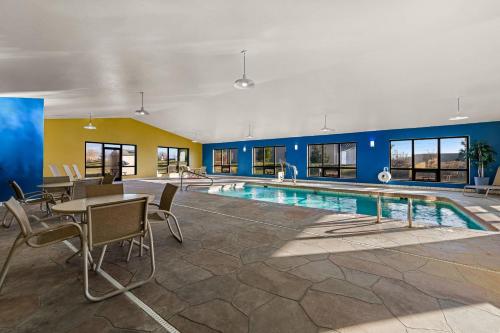 Best Western Warrensburg Inn - image 28