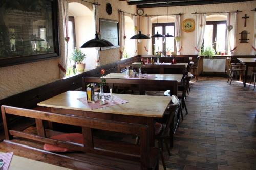 Étterem, Gasthof Zur Post in Schwabhausen