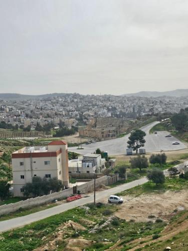 Jerash -HeritageHotel in เญราช