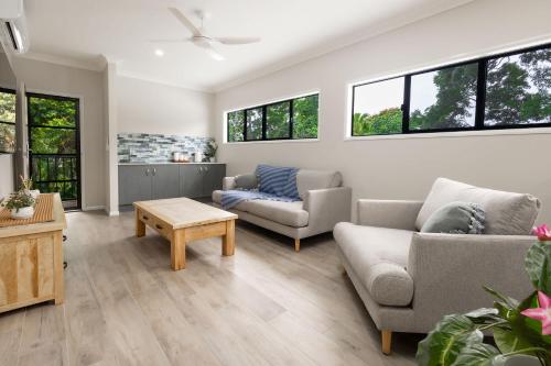 Rainforest Escape with Pool & Mountain Views in Caravonica