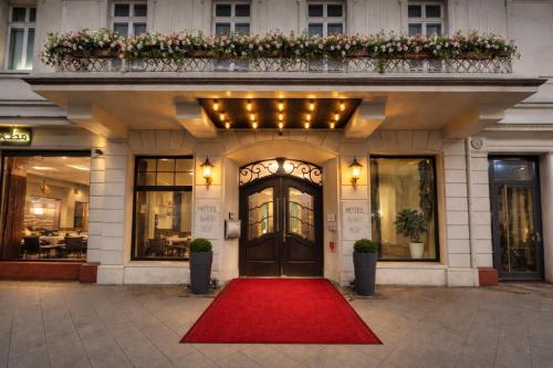 Зовнішній вигляд готелю, Hotel Bayrischer Hof in Heidelberg