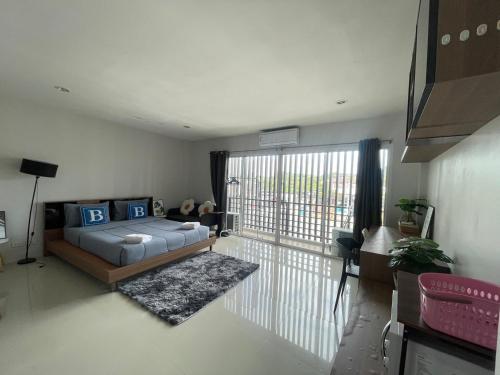 room detail thumbnail 0